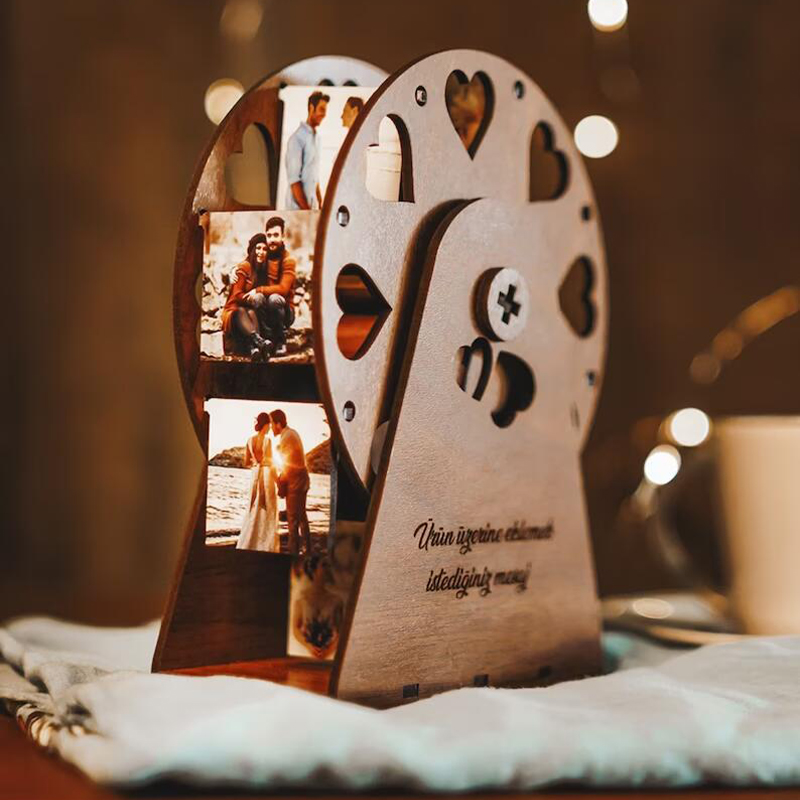 Personalized Mini Ferris Wheel with 8 Photos